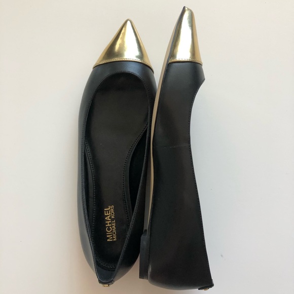 MICHAEL KORS Carissa Black Gold Cap Flats 5.5 - Picture 8 of 8